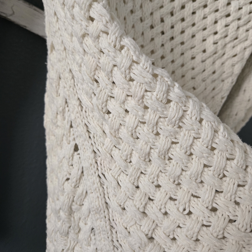 Old Navy White Lattice Open-Knit Long Sleeve Sweater - Size Medium (M) - Picture 3 of 5